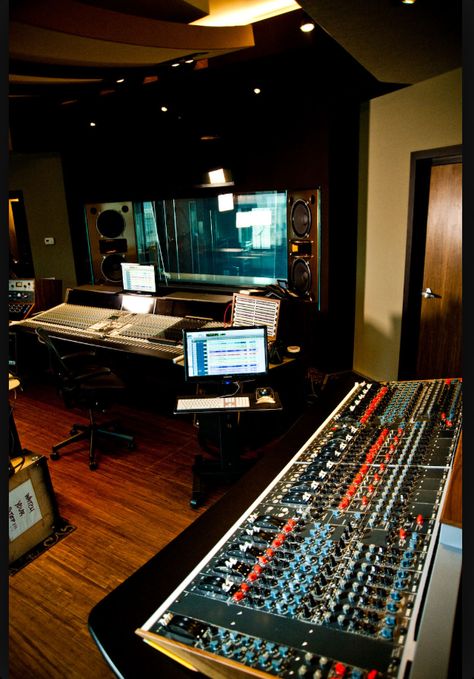 Producer Aesthetic Music, Music Recording Studio Aesthetic, Music Producer Studio Aesthetic, Band Recording Studio Aesthetic, Song Recording Studio Aesthetic, Recording Studio Aesthetic, Music Studio Aesthetic, Producer Studio, Home Recording Studio Setup