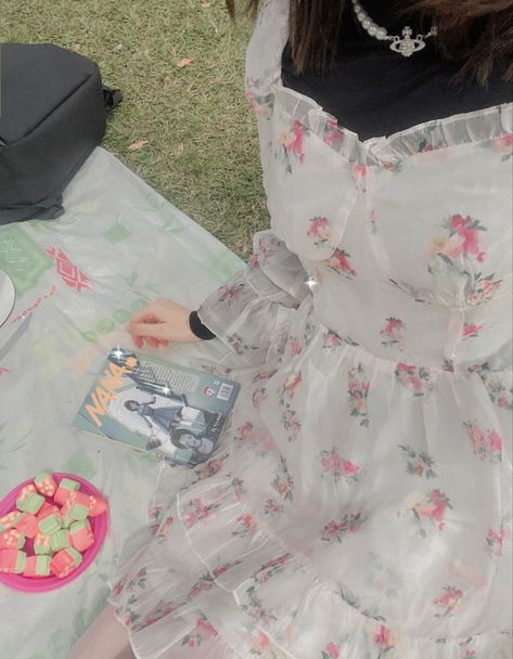 Aesthetic nana picnic ideas Hachi Hachi Aesthetic, Nana Aesthetic, Hachi Nana, Picnic Ideas, In Another Life, Fav Characters, Perfect Love, Safe Place, Girly Girl