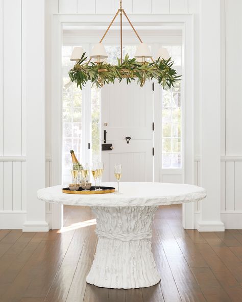 What makes it a cozy coastal Christmas? We'll visit a few subtle, sophisticated, holiday decorated interiors and finds with a light, white, natural vibe. Serena And Lily Christmas, Christmas Home Ideas, Wreath Mirror, French Coastal, Ballerina Ornaments, Coastal Christmas Decor, Holiday Room, Coastal Interiors Design, Serena Lily