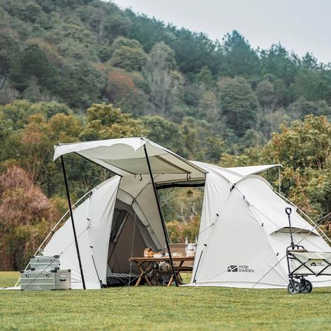 Double bedroom design with spacious vestibule: Accommodates 4 people, includes 2 vestibule support poles for expanded space, suitable for multiple people and activities, perfect for family camping. 150D Oxford fabric: Abrasion and tear-resistant. Silver-coated interior for sunshade and sun protection. PU3000MM waterproof rating, ensuring the tent stays dry and comfortable in harsh weather conditions. High-strength aviation aluminum poles: Lightweight and resilient. Cross-pole design for easy setup, stable structure, and resistance to wind and rain. Double-layer door design: Fabric door for wind and rain protection, keeping the tent interior dry; mesh door for breathability and mosquito prevention, ensuring air circulation and increased comfort. Side 3D ventilation, adaptable to changing we Double Bedroom Design, Bbq Kit, Garden Camping, Tunnel Tent, Air Tent, Outdoor Appliances, Hiking Tent, Mesh Door, Family Tent