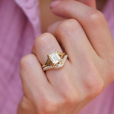 How would you stack our Split Shank Carre Cut Engagement Ring? Pick your favorite bridal stack (1,2,3…5)! Our Split Shank Carré Solitaire Diamond Ring✨The perfect engagement ring for the bride-to-be who is looking for a nontraditional yet simple engagement ring ❤️ Would you say “I DO!” to this one-of-a-kind engagement ring & wedding band pairing? All rings available on our website ☺️ #uniqueengagementring #vintageinspiredengagementring #engagementrings #ringoftheday #nontraditional #nontra... Wedding Band For Split Shank Ring, Wedding Band Pairing, Sculptural Ring, Vintage Inspired Engagement Rings, Simple Engagement, Stacked Wedding Rings, Engagement Ring Art Deco, Split Shank Engagement Rings, Solitaire Diamond Ring