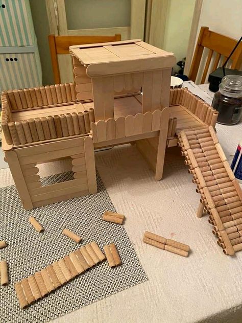 Hamster Popsicle Stick House, Popsicle Hamster House, Hamster House Diy Popsicle Sticks, Rat House Diy, Popsicle Stick Hamster Stuff, Mice Habitat, Hamster Diy Toys, Hamster Diy Cage, Popsicle House