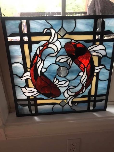 Vitray Art Pattern, Stained Glass Art Fish, Stained Glass Koi Fish, Koi Stained Glass Pattern, Stained Glass Koi, Mosaic Koi Fish Pattern, Stained Glass Aquarium, Mosaic Art Koi Fish, Koi Art