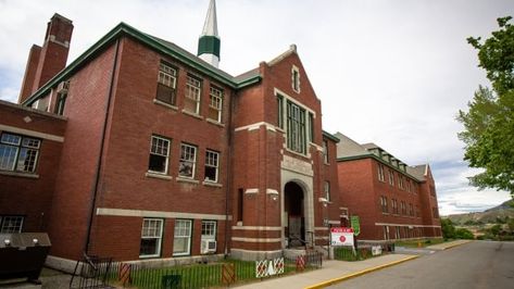 School In Canada, Indian Residential Schools, Residential School, School Site, Horrible Histories, Residential Schools, Indigenous Community, Christian School, Boarding School