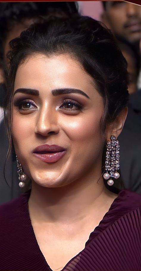 Trisha Actress, Bra Photos, Trisha Krishnan, Actress Without Makeup, Actor Picture, Beautiful Lips, Actress Pics, Bollywood Girls, Indian Actress Hot Pics