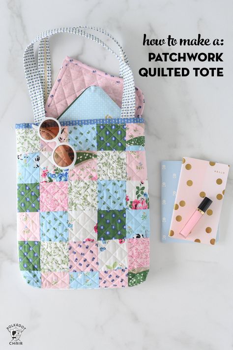 Cloth Purses And Handbags Diy, Boxy Bag Sewing Pattern, Quilt Bag Patterns Free, Patchwork Duffle Bag, Free Quilted Tote Bag Patterns, Tote Bags Sewing Pattern, Trendy Things To Sew, Quilted Drawstring Bag, Quilted Patchwork Bag