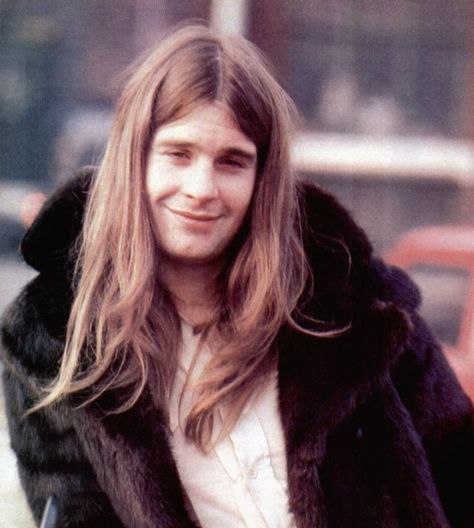 The Godfather of Heavy Metal: 20 Amazing Photos of a Very Young Looking Ozzy Osbourne in the Early 1970s ~ Vintage Everyday Ozzy Osbourne Young, Ozzy Osbourne Black Sabbath, Geezer Butler, Tony Iommi, Bill Ward, Musica Rock, Glam Metal, James Hetfield, Heavy Metal Bands