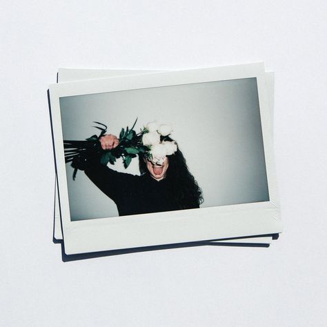 Faceless Polaroid Aesthetic, Polaroid Pics Aesthetic, Polaroid Picture Ideas, Polaroid Pictures Ideas, Polaroid Camera Ideas, Poloroid Pictures Ideas, Instax Mini Ideas, Marco Polaroid, Polaroid Ideas