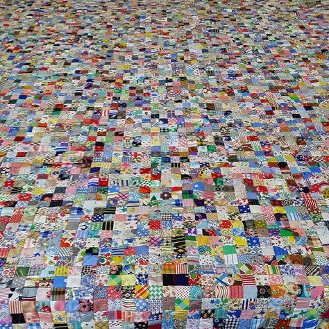 A Piece of Cloth Studio: The Postage Stamp Quilt... Postage Stamp Quilts, Quilting Scraps, Stamp Quilt, Quilting Math, Postage Stamp Quilt, Scrappy Quilt Patterns, Scrap Quilt Patterns, Scrap Quilt, Scrappy Quilt