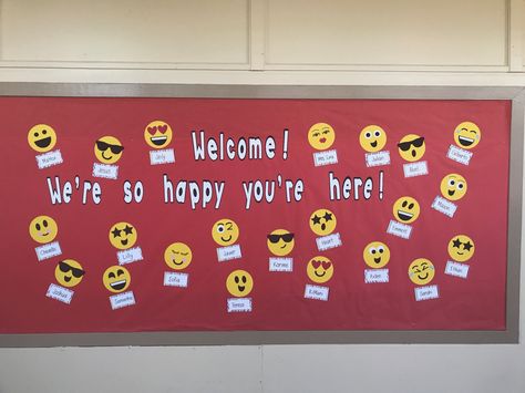 Our emoji board is done Emoji Bulletin Board Ideas, Emoji Bulletin Board, Emoji Board, Orientation Day, Classroom Borders, School Decoration, Diy Classroom Decorations, Back To School Bulletin Boards, Class Decor