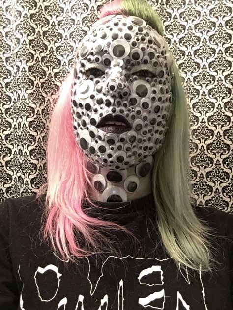 Googly eyes makeup #halloweenmakeup  @robishoww Costume Diy, Googly Eyes, Halloween 2024, Eyes Makeup, Diy Costumes, Cool Costumes, Halloween Makeup, Halloween Face, Face Makeup