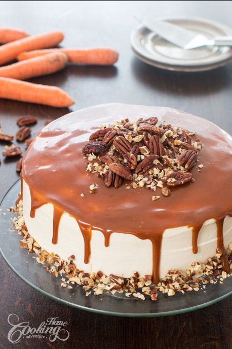 Carrot Cake Salted Caramel, Carrot Caramel Cake, Caramel Carrot Cake Recipe, Box Carrot Cake Recipe, Carrot Cake Decorating Ideas, Carrot Cake With Caramel, Caramel Carrot Cake, Carrot Cake Frosting, Carrot Cakes