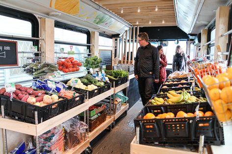 Fresh Routes Retrofit a City Bus Into a Mobile Grocery Store - Avenue Calgary City Bus, Cafe Shop Design, Farm Food, Healthier Eating, Food Trailer, Cafe Shop, Restaurant Recipes, Fresh Produce, Grocery Store