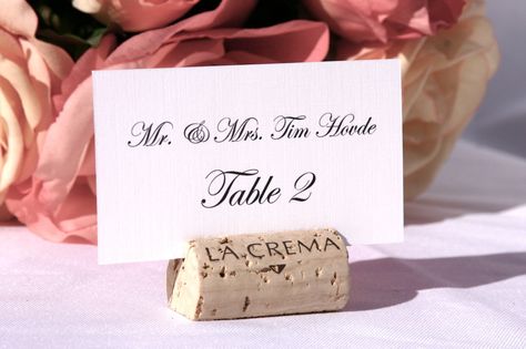 cute idea! Vineyard Dinner Party, Cork Place Card Holders, Cork Place Cards, Wine Cork Place Card Holder, Recycled Wine Corks, Place Card Holders Wedding, Cork Holder, Champagne Corks, Place Card Holder