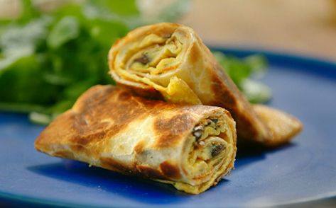 Egg Tortilla Wrap Nadia, Nadiya’s Time To Eat Recipes, Tortilla Egg Rolls, Nadyia Hussein Recipes, Nadiya Hussain Recipes Breakfast, Nadya Hussain Recipes, Tortilla Egg Wrap, Nadia Hussain Recipes, Nadiya Hussain Recipes