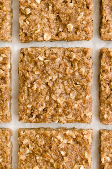 This healthy breakfast bars recipe is the BEST! It’s really easy to make. These soft-baked oatmeal bars are full of oats, spices & wholesome ingredients. A fantastic healthy breakfast idea for kids, adults & meal prep! (low calorie, clean eating & no refined sugar!) ♡ breakfast bars recipe. healthy oatmeal bars clean eating. breakfast bars low sugar. oatmeal breakfast bars healthy easy. healthy oatmeal bars low calorie. oatmeal bars healthy breakfast. healthy oatmeal breakfast bars recipe. Oatmeal Bars With Bananas, Baked Oatmeal Bars Healthy Breakfast Recipes, Oatmeal Breakfast Bars Healthy Easy, Quick Oats Granola Bars, Breakfast Cereal Bars Homemade, Fig Oatmeal Bars, Kind Breakfast Protein Bars Recipe, Banana Breakfast Bars Healthy, Oat Bars Breakfast