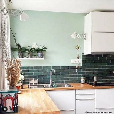 Small Apartment Decorating, Green Tile, Kitchen Room Design, Kitchen Color, Cute Home Decor, Kitchen Reno, Cultural Heritage, Kitchen Backsplash, Kitchen Room