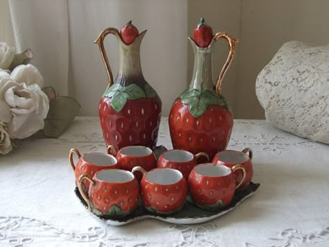 Strawberry Cups, Strawberry Liqueur, Strawberry Kitchen, Strawberry Fields, The Leaf, Dream House Decor, Cute Mugs, Aesthetic Room Decor, Cottage Chic