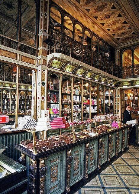 Paris Sweet Shop Kalay, Lille France, Shop Fronts, Sweet Shop, Chocolate Shop, Shop Interiors, Candy Shop, Shop Interior, Cafe Restaurant