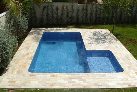 Small Inground Pool, Kleiner Pool Design, Moderne Pools, Pools For Small Yards, Backyard Ideas For Small Yards, Pool Kits, Piscina Interior, Vinyl Pool, Small Pool Design