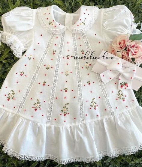 Frock Dress Design, Baby Dress Embroidery, Girl Frock, Fashionable Kids, Dress For Kids, Dresses For Kids, Fashionable Dress