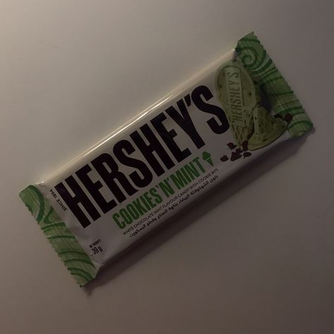 Mint Candy Aesthetic, Mint Chocolate Chip Aesthetic, Mint Gum Aesthetic, Mint Chocolate Aesthetic, Mint Choco, Mint Aesthetic, Mint Gum, Neapolitan Ice Cream, Ig Aesthetic