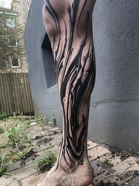 Full Leg Sleeve Men, Black Work Leg Tattoo, Black Lightening, Egyptian Eye Tattoos, Bleach Tattoo, Tattoo Pierna, Japanese Tattoos For Men, Best Leg Tattoos, Blackout Tattoo