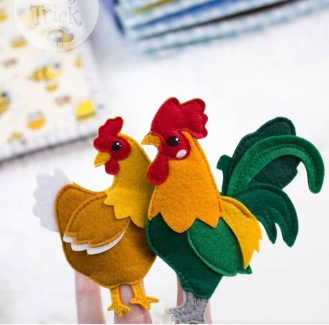 Felt Toys Patterns, Felt Finger Puppets, Felt Crafts Patterns, Animal Sewing Patterns, Sewing Stuffed Animals, Felt Book, Felt Embroidery, Felt Patterns, Felt Birds