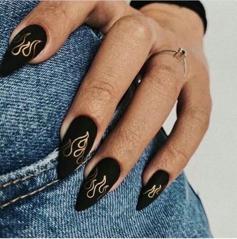 Rose Quartz Nails, November Nails, Quartz Nail, Edgy Nails, Grunge Nails, Flame Design, Fall Acrylic Nails, Almond Nails Designs, Nails 2020