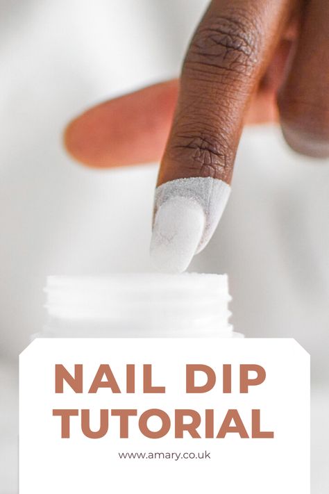 All natural nail dip powders, perfect nail dip tutorial for natural nails and diy dip powder at home Sns At Home, Dip Nail Ideas Natural Nails, Diy Sns Nails, Dip Nail Tutorial Videos, Quick Dip Nails, Diy Dip Powder Nails At Home, Short Dipped Nails, Dip Powder Natural Nails, Dip Powder Nails Tutorial