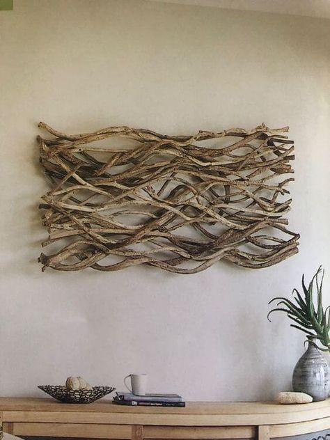 32 Amazing Brilliant Driftwood Decor Ideas Takken Decor, Driftwood Diy, Twig Art, Driftwood Art Diy, Driftwood Projects, Driftwood Wall Art, Stick Art, Deco Nature, Driftwood Decor