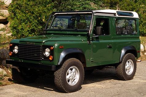 green Land Rover Defender Green Land Rover, Green Land, Car Wheels Diy, Car Wheels Rims, Land Rover Defender 90, Land Rover Defender 110, Defender 90, Defender 110, Land Rover Series