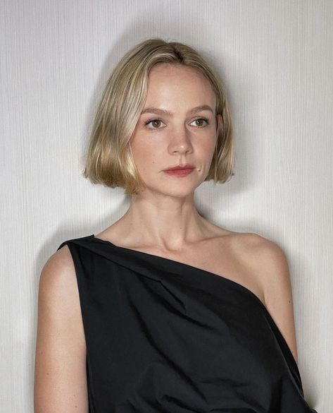 Wigs Bob Style, Naomi Watts Hair, Carey Mulligan Hair, Wigs Bob, Best Bob Haircuts, Blonde Wigs, A Bob, Glamour Beauty, Classic Hairstyles