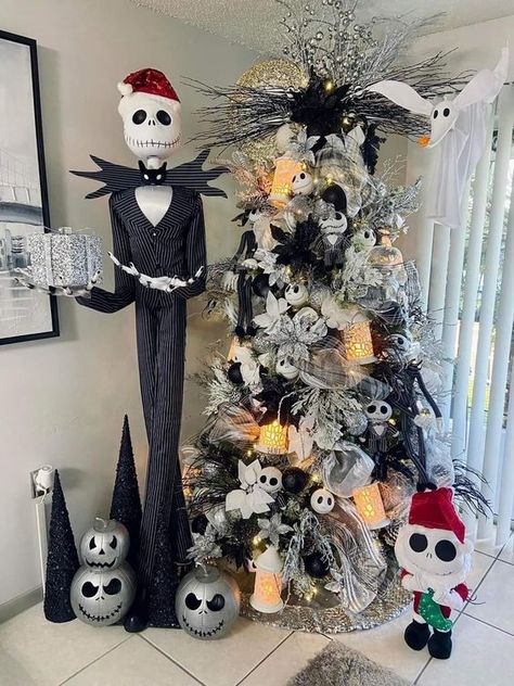 Nightmare Before Christmas decor with a themed tree, Jack Skellington, some lights and silver pumpkins is wow Nightmare Before Christmas Decor, Black Christmas Decorations, Nightmare Before Christmas Tree, Halloween Christmas Tree, Nightmare Before Christmas Ornaments, Nightmare Before Christmas Decorations, Silver Pumpkins, Nightmare Before Christmas Halloween, Christmas Tree Decorations Diy