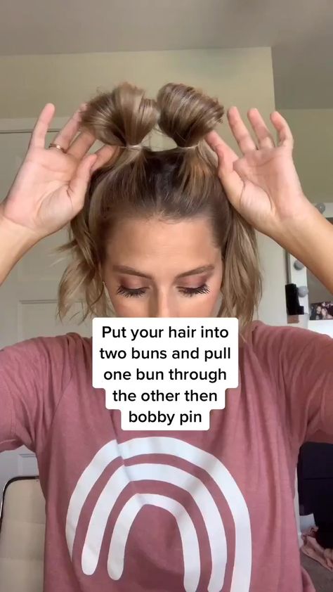 Easy Messy Bun, Hair Bun Tutorial, Hair Upstyles, Bun Tutorial, Easy Hair Updos, Peinados Fáciles Para Cabello Corto, Bridesmaid Hair Short, Hair Stylies, Work Hairstyles