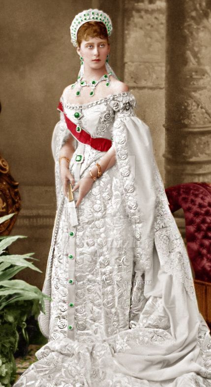 Royal Russian Dress, Russian Court Dress, Elizabeth Feodorovna, Coronation Gown, Royal Photography, Alexandra Feodorovna, Court Dresses, Royal Clothing, Russian History