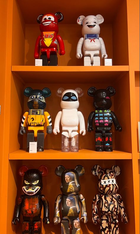 Bearbrick Collection, Statue