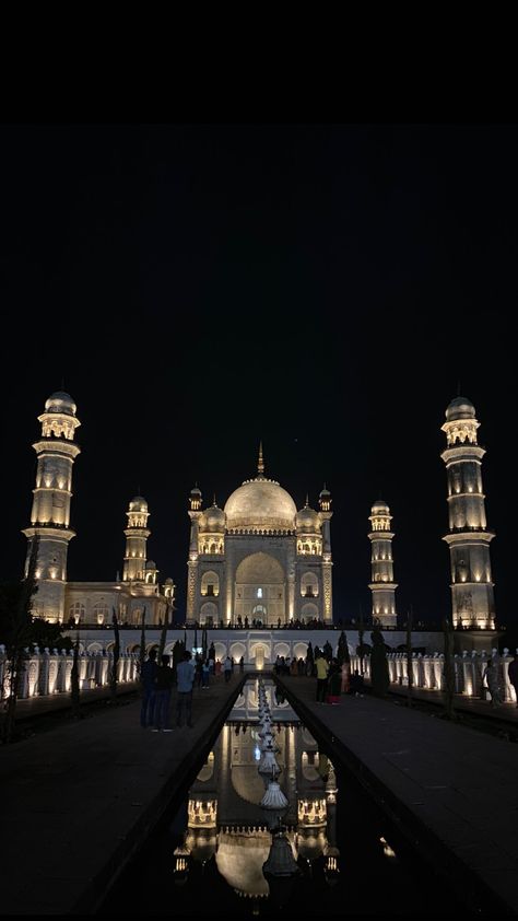 India At Night Aesthetic, Taj Mahal At Night, India Vision Board, India Aethstetic, India Places Aesthetic, Agra India Aesthetic, Indian Aesthetic Places, Travel India Beautiful Places Indian, Indian Vibes Aesthetic