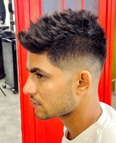 Shubman Gill Hairstyle, Subham Gill, Mehandi Ceremony, Hairstyle Latest, Buzz Cut Styles, Shubhman Gill, Handsome Indian Men, Styles For Summer, Undercut Haircut