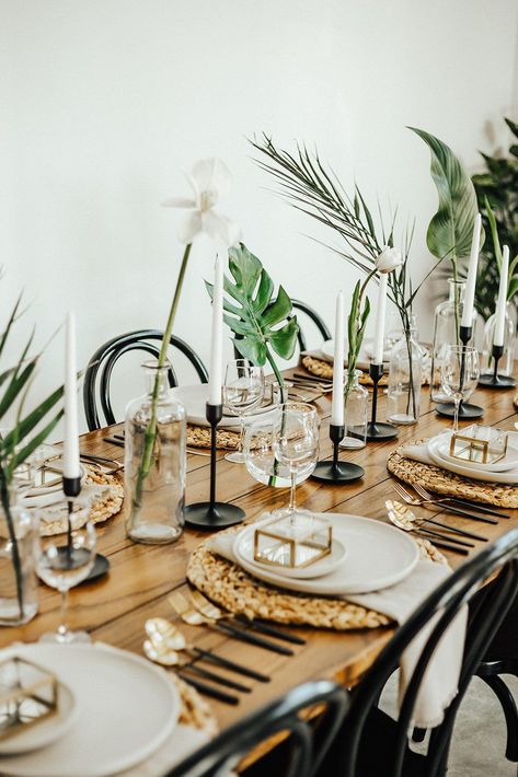 Greenery Wedding Tropical Wedding Theme, Tropical Wedding Inspiration, Tafel Decor, Costa Rica Wedding, Beach Wedding Inspiration, Mountain Bride, Botanical Wedding, Mexico Wedding, Hawaii Wedding