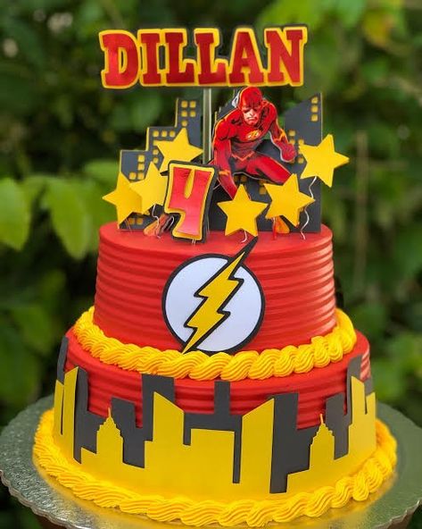 Flash Birthday Cake, Joker Cake, Flash Cake, Flash Vs, 4th Birthday Cakes, Superhero Kids, Diy Cake Topper, Birthday Planning, Superhero Party