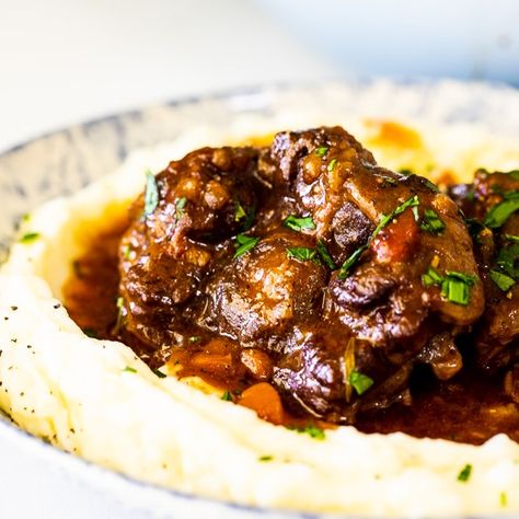 Oxtail And Potatoes Recipes, Oxtail And Mashed Potatoes, Braised Oxtail Recipes Ovens, Oxtail Recipes Dutch Oven, Braised Oxtail Recipes, Oxtail Recipes Easy, Cooking Oxtails, Braised Oxtail, Oxtail Stew