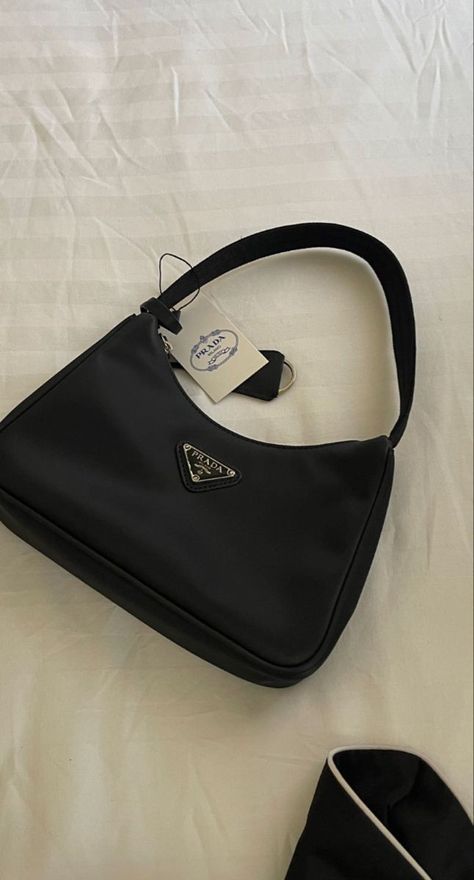 Black Handbag Aesthetic, Shoes Closet Ideas, Luxury Bags Black, Prada Baguette Bag, Bags Aesthetic Luxury, Aesthetic School Bags, Bag And Shoes Closet, Bags Clairo, Prada Bag Aesthetic