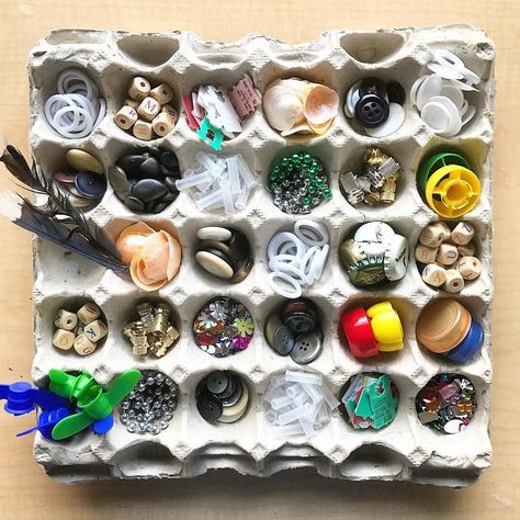 TINKER TRAY Collections of loose parts like these have endless possibilities. Make a collage, use with clay, open ended play. #reggioinspired #looseparts #provocation Tinker Tray, Open Ended Art, Child Development Activities, Reggio Inspired Classrooms, Reggio Emilia Inspired, Eyfs Activities, Tuff Tray, Open Ended Play, Invitation To Play