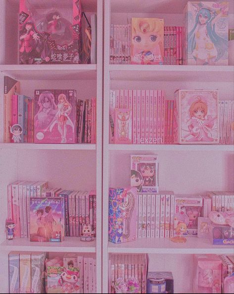 Kawaii Manga Shelf, Kawaii Shelves, Cutecore Shelf, Kawaii Bookshelf, Manga Shelf, Kawaii Room Ideas, Fashion Cottagecore, Kawaii Items, Kawaii Bedroom