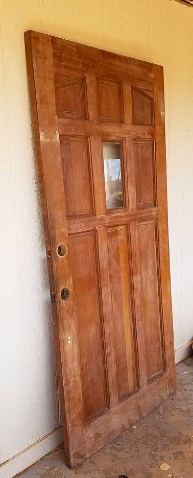 Give your door a second life with this fabulous repurpose project. From door to halltree in no time. Your entryway has never looked better! #diy #door #repurpose #hometalk Repurpose Front Door, Old Front Door, Coffee Table Upcycle, Upcycle Door, Farmhouse Entry Table, Distressing Painted Wood, Patchwork Curtains, Floor Makeover, Room Divider Doors