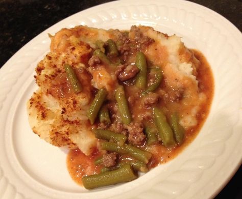 Mom's Hamburger and Green Bean Casserole Hamburger And Potatoes, Green Bean Casserole Recipe, Hamburger Casseroles Recipes, Hamburger Dishes, Fall Favorites Recipes, Mashed Potato Casserole, Greenbean Casserole Recipe, Hamburger Casserole, Green Beans And Potatoes