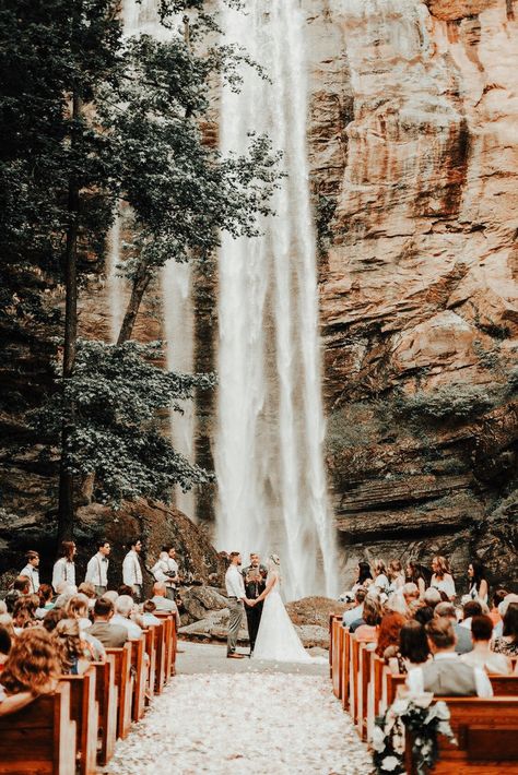 Places To Have A Wedding, Toccoa Falls, Outdoor Waterfalls, Waterfall Wedding, Romantic Wedding Receptions, Romantic Wedding Ceremony, Ceremony Design, Wedding Aisle Decorations, Weddings By Color