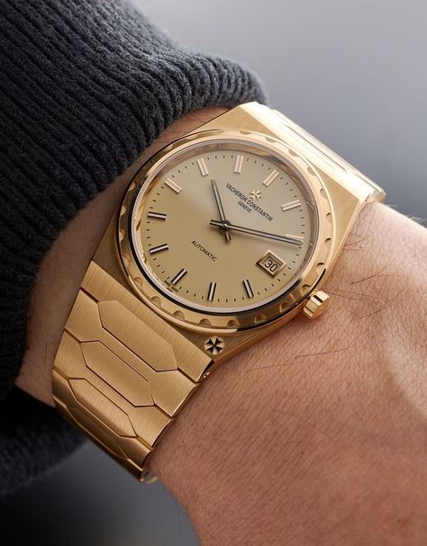 Men Gold Watch Outfit, Men’s Watch, Male Watches, Stylish Watches Men, Fancy Watches, Retro Watches, Vacheron Constantin, Smart Watches Men, Gold Watch Men