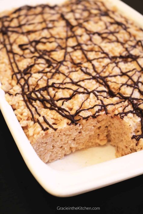 Easy Peanut Butter Pie, Rice Krispies Recipe, Peanut Butter Rice Krispies, Chocolate Rice Krispie Treats, Butter Cakes, Fall Baking Recipes, Rice Krispies Treats, Krispy Treats, Krispies Treats